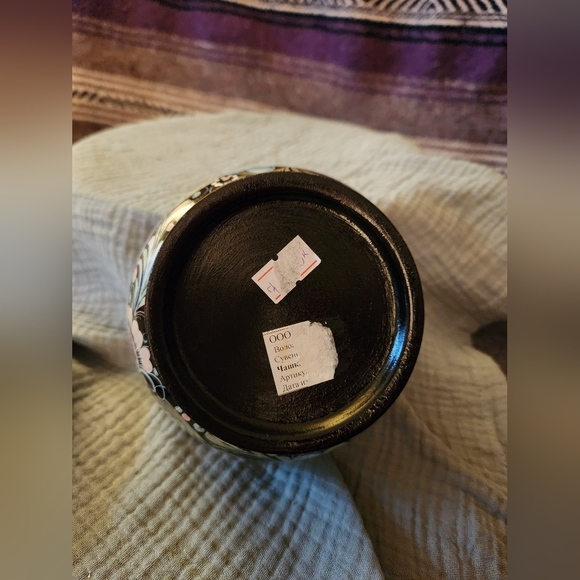 Handpainted wood bowl, one of a kind - Picture 6 of 6